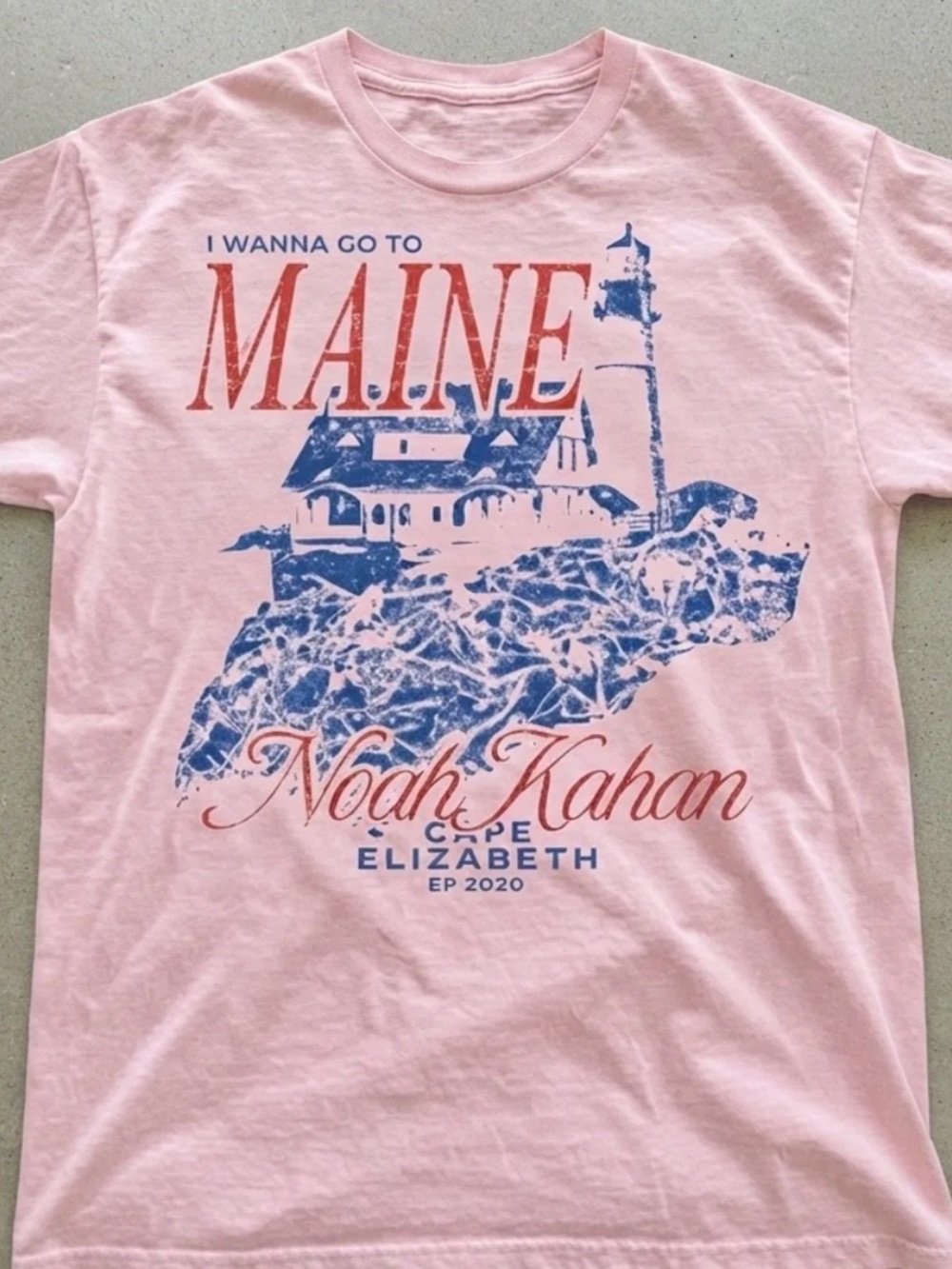 Light Pink Maine Lighthouse Graphic Tee with Blue & Coral Print